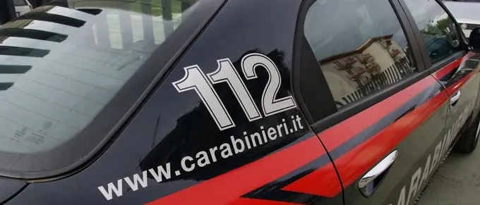 Foro di un proiettile sull’auto del commissario Lega di Reggio, avviate indagini