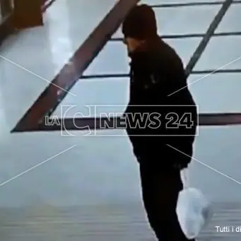 Anziano scomparso da Cosenza avvistato a Catanzaro Lido: ecco il video