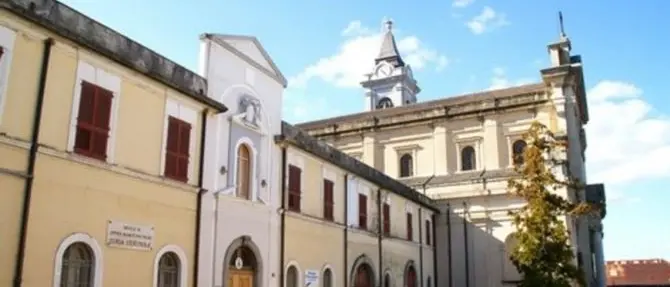 Oppido Mamertina, colpi di pistola contro la vetrata dello studio di un assessore