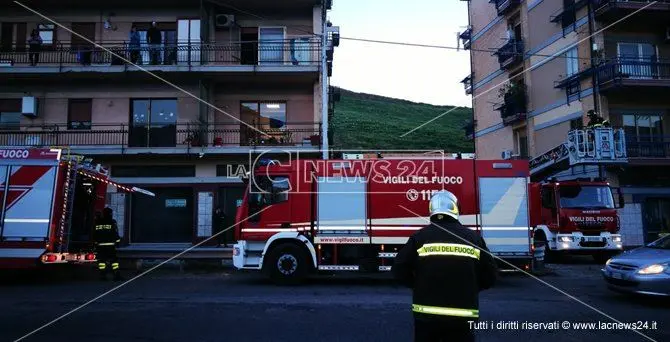 Catanzaro, incendio scoppia in un'abitazione