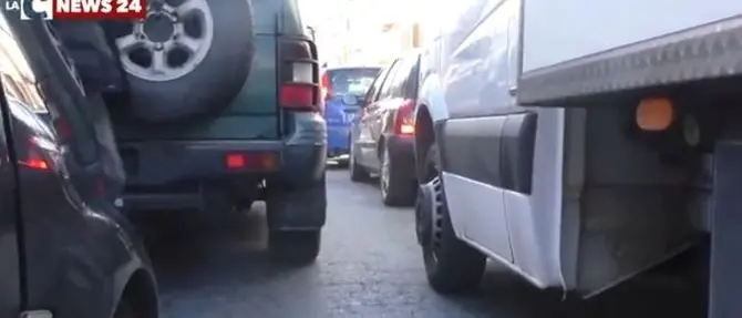 Cosenza in preda al caos, traffico bloccato in gran parte della città