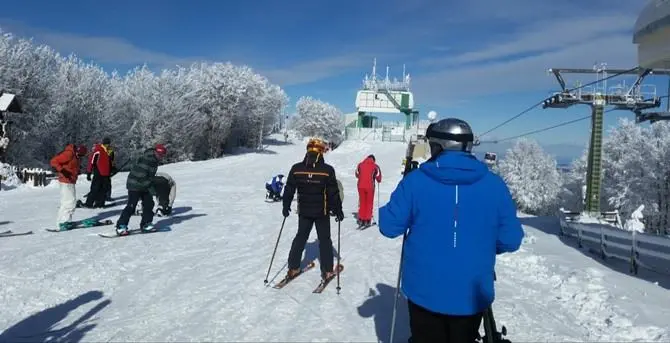 Weekend all'insegna del freddo e del gelo in Calabria, piste aperte per sciare