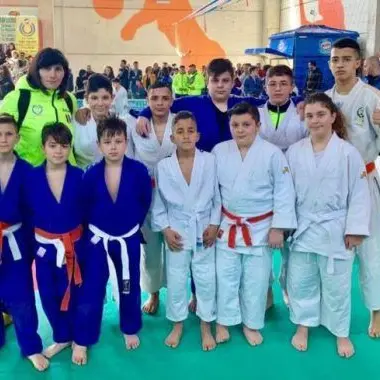 JUDO | I migliori giovani talenti al torneo “Città di Paola”: pioggia di medaglie per la “Loprete”