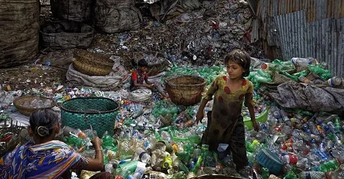 Ambiente e risorse naturali, a Reggio la mostra “Planet vs Plastic”