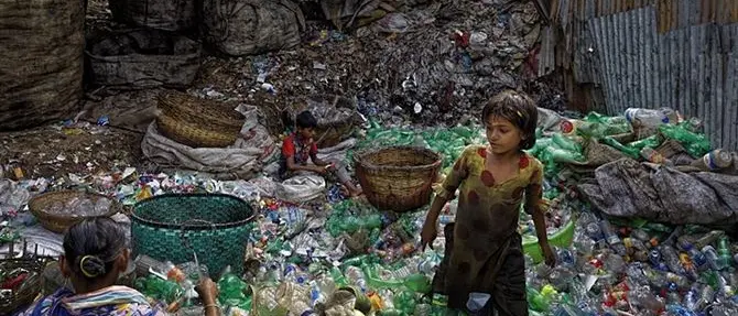 Ambiente e risorse naturali, a Reggio la mostra “Planet vs Plastic”