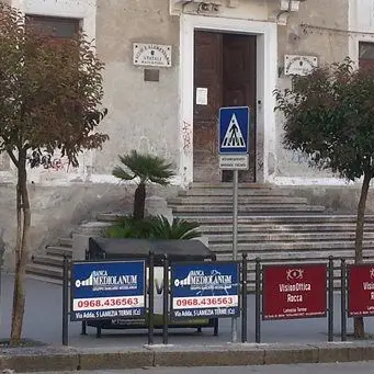 Lamezia, scuola al gelo: genitori costretti a portare le stufe