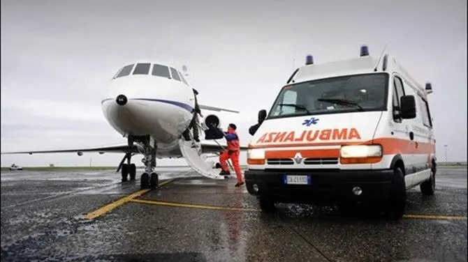 Neonato in pericolo di vita trasferito con urgenza da Reggio a Firenze