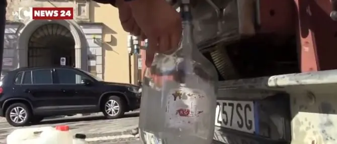 A Vibo torna l’acqua ma non spegne le polemiche: «Una vergogna»