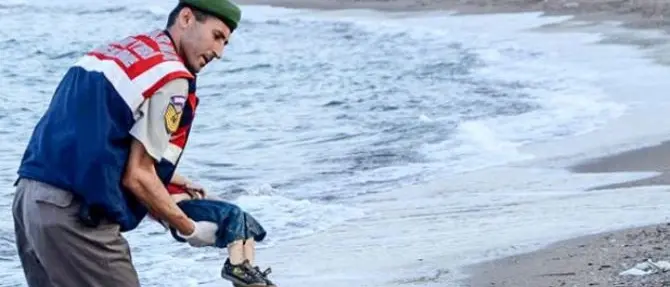 Alan Kurdi, il piccolo morto nel naufragio del 2015 aveva uno zio calabrese
