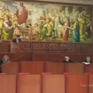 Sessanta giorni di ferie fra luglio e gennaio. Per il Consiglio regionale è ancora Natale