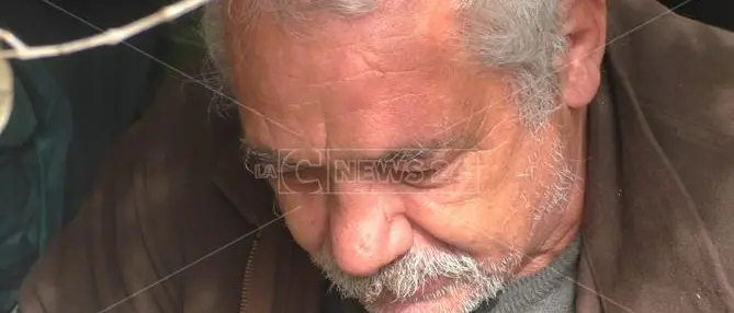 Scalea, la storia di Pietro che sogna un po' di cibo e di calore umano