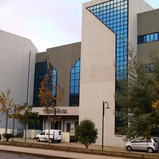 Tribunale di Vibo al gelo, il giudice porta il termometro in aula