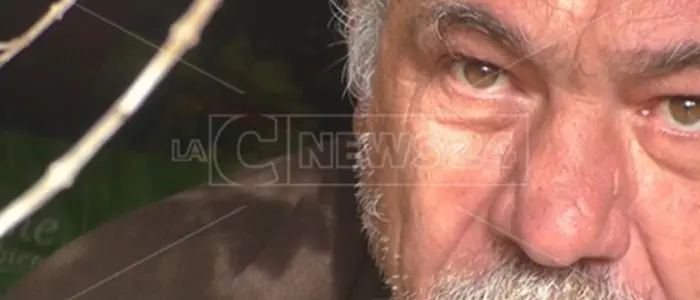 Una casa ricolma di solidarietà per Pietro. Scalea commossa dal senzatetto nella capanna