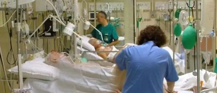 L’ascensore dell’ospedale è guasto: tre ore per arrivare in Rianimazione, poi muore