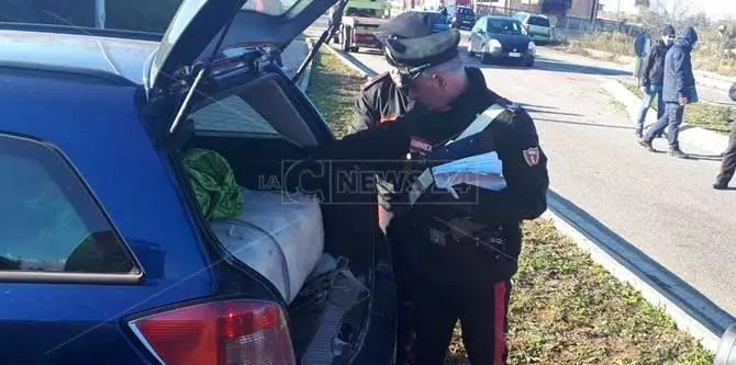 In auto con 100 chili di marijuana, bloccato a Sant’Onofrio