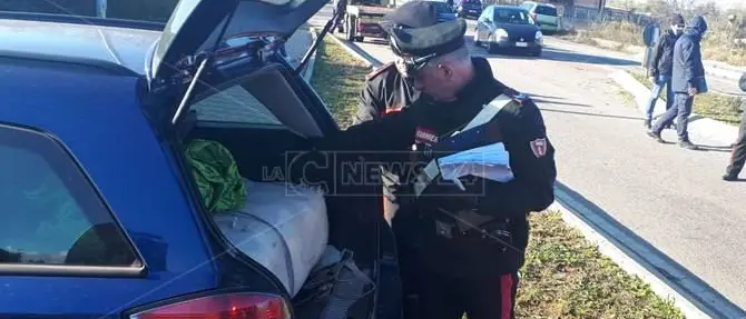 In auto con 100 chili di marijuana, bloccato a Sant’Onofrio