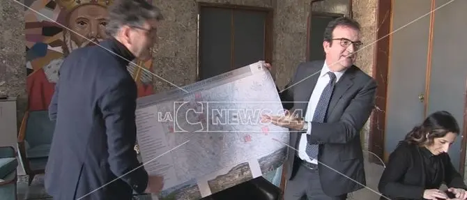 Il ministro in quota 5stelle snobba Occhiuto: «Solito ostruzionismo»