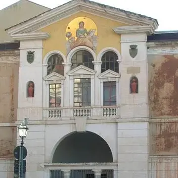 Bonisoli a Cosenza, appello dei parlamentari 5 stelle per la Biblioteca civica