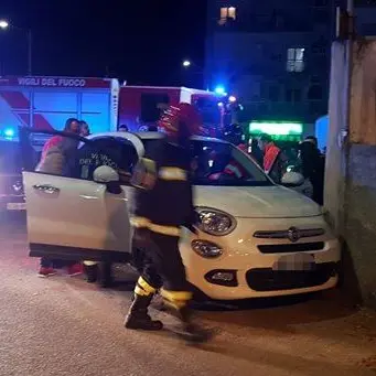 Finisce fuori strada con l'auto, un ferito a Catanzaro