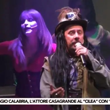 Maurizio Casagrande strega Reggio con la commedia Mostri a parte