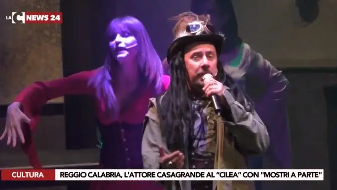 Maurizio Casagrande strega Reggio con la commedia Mostri a parte