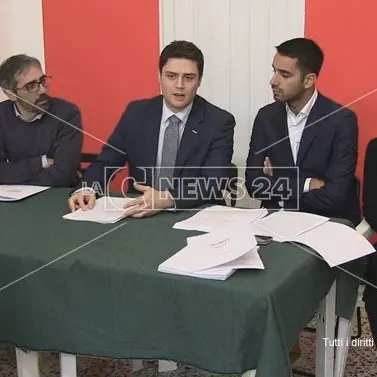 Taglio ai privilegi, il M5s: «Alla Regione fanno le barricate contro la proposta»