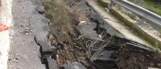 La vallata frana ed esplode la conduttura del gas: panico e sfollati a Seminara
