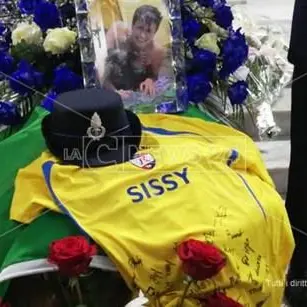 A Taurianova è il giorno del dolore. L'ultimo straziante saluto a Sissy Trovato