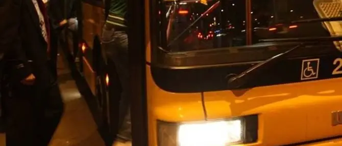 Pietre contro autobus a Reggio, indagini