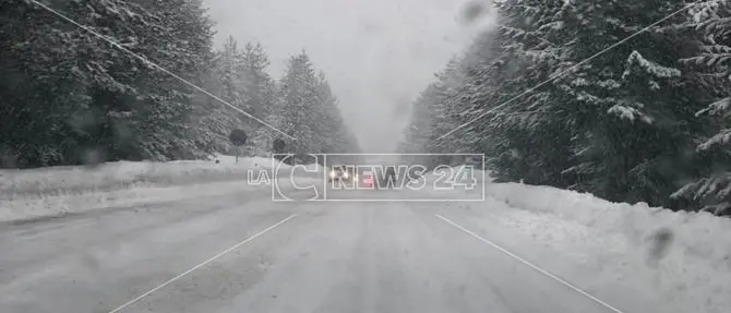 Cosenza, temperature in picchiata e nevicate oltre gli ottocento metri