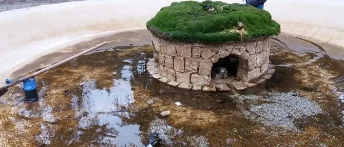 Raid vandalico a Morano, danneggiata la villa comunale