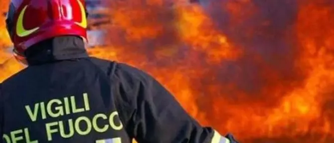 Alto Tirreno, la criminalità rialza testa: in fiamme due villette a Sangineto