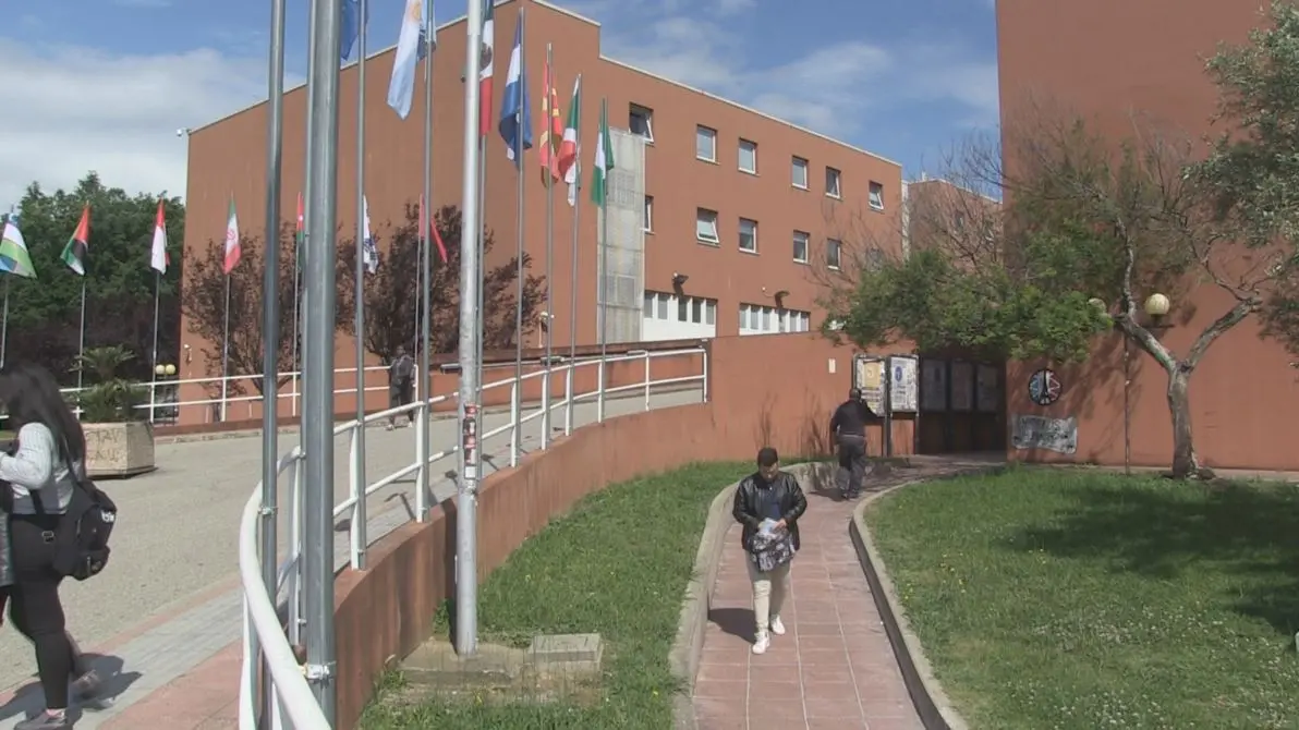 Ricercatore muore impiccato in aula, macabra scoperta all'Unical