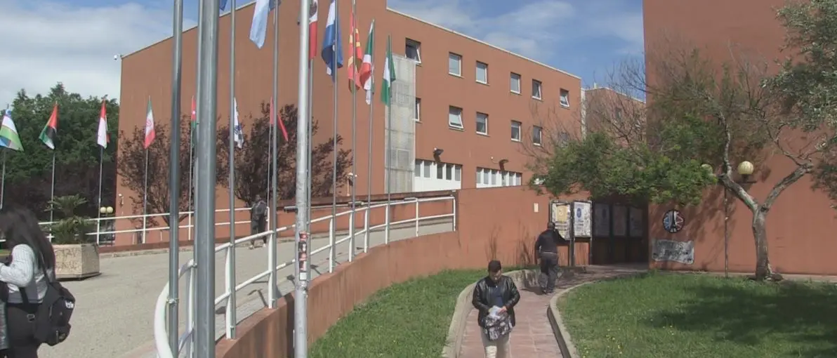 Ricercatore muore impiccato in aula, macabra scoperta all'Unical