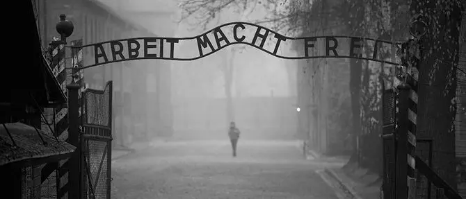 La Shoah: potrebbe succedere ancora? Approfondimenti a Pubblica Piazza