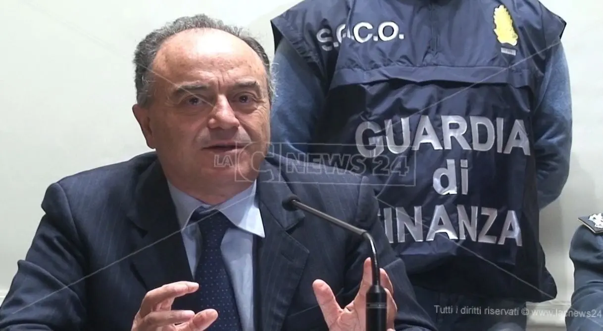 Gratteri ribadisce: «Continuate ad inondarci di denunce»