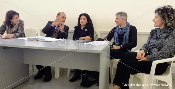 Lamezia, i dirigenti del Comune incrociano le braccia