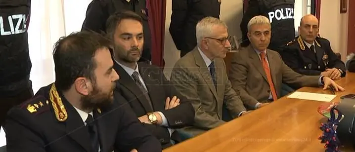 Far west a Crotone, gli arrestati erano sulle tracce del testimone oculare della sparatoria