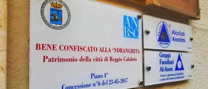 Immobile sequestrato alla mafia diventa sede di alcolisti anonimi