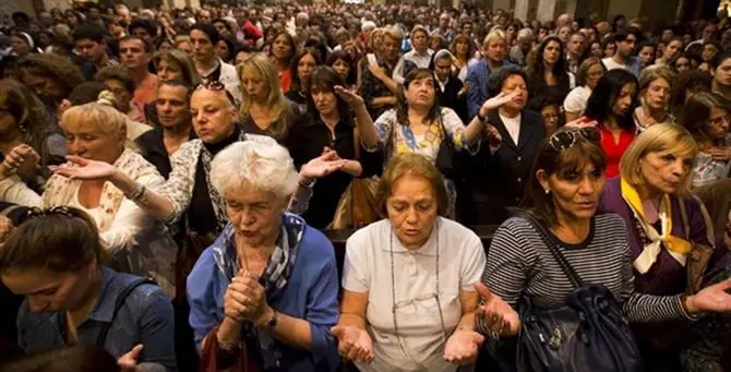 I santi non piangono a Cortina, le lacrime celesti scorrono solo al Sud