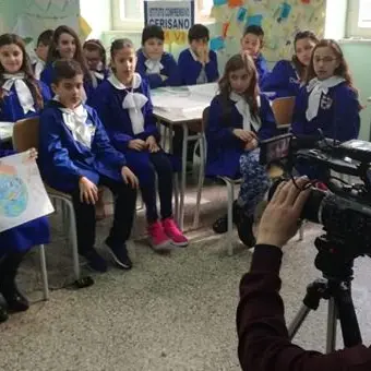 I bambini di Cerisano protagonisti in tv con “L’Ora Solare”