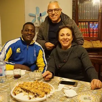 A cena a casa degli stranieri del territorio: l’idea della Progetto Sud