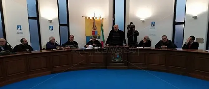 Le case vuote ai migranti e ai cittadini bisognosi, nasce un Comitato