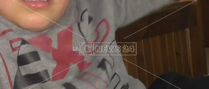 Acquappesa, sindaco riceve la famiglia del bimbo autistico: «Presto l'assistenza»