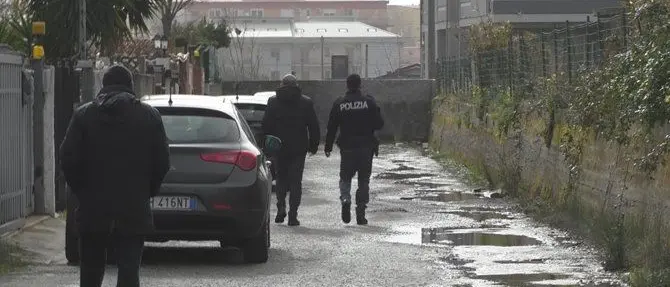 Far west a Catanzaro, auto date alle fiamme e danneggiate