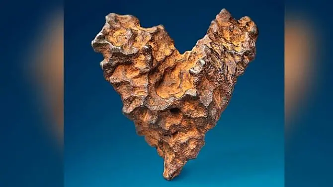 Un meteorite a forma di cuore sarà venduto all’asta per San Valentino