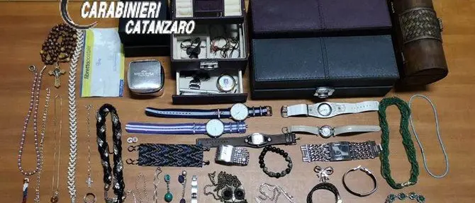 Catanzaro, refurtiva rinvenuta in un alloggio di viale Isonzo
