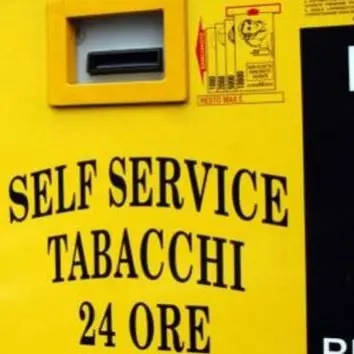 Trafugavano sigarette dai distributori a Reggio, individuati