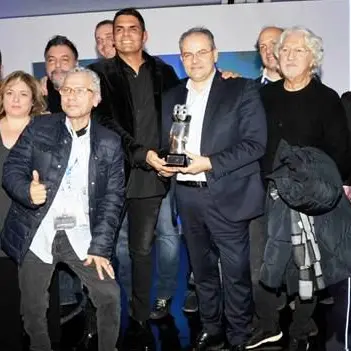 A Peppino di Capri il premio alla carriera Afi realizzato da Affidato