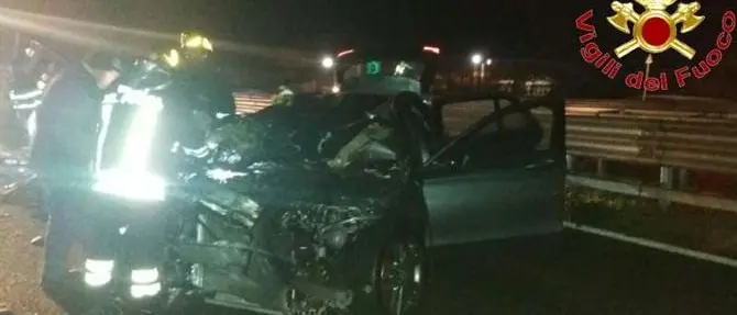 Scontro tra un autotreno e due auto nel Vibonese, tre feriti